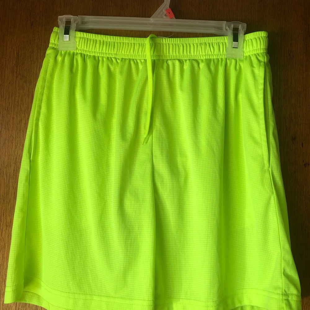 Lulu a like Mens Neon Yellow Athletic Shorts Size Small